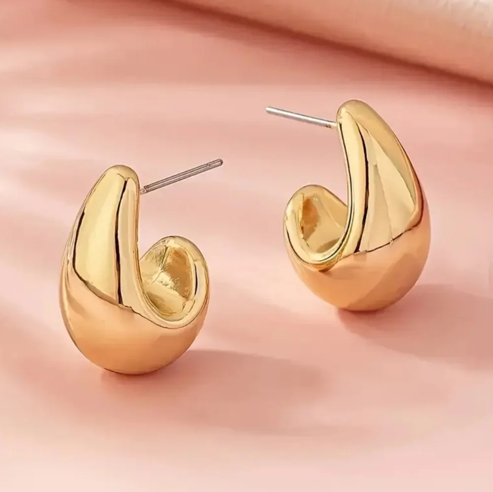 NEW Water Drop Gold Earrings